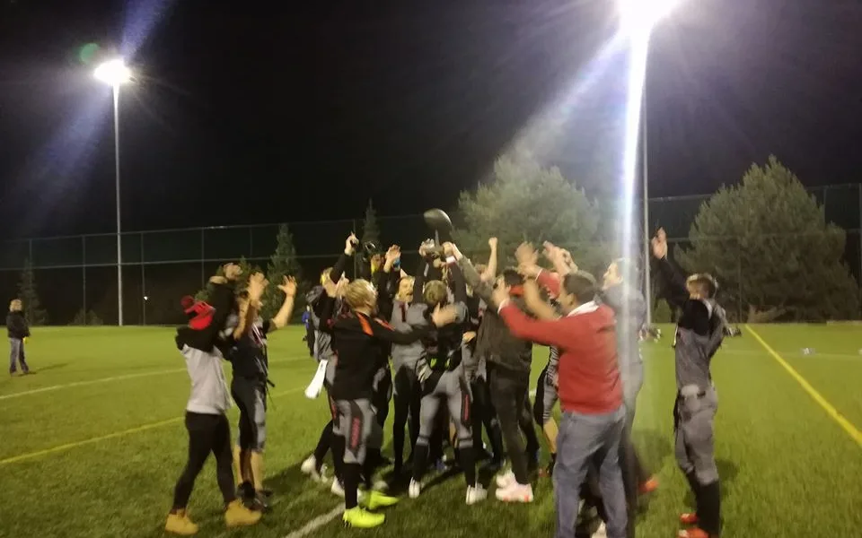 Dorostenci Vysočiny Gladiators jsou mistry ČR! Ve finále přestříleli Brno Sígrs 60:56