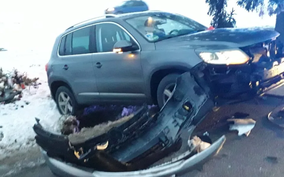 U Stříteže se srazila dvě osobní auta. Muž a žena skončili na jihlavském urgentu