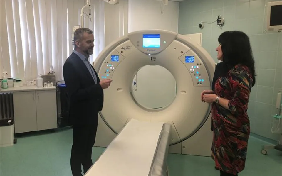 Novoměstská nemocnice má nový počítačový tomograf, jako jediný v ČR je vybaven umělou inteligencí
