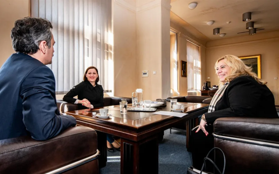 Zleva: tajemník jihlavského magistrátu Evžen Zámek, primátorka Karolína Koubová a ministryně pro místní rozvoj Klára Dostálovátryně
