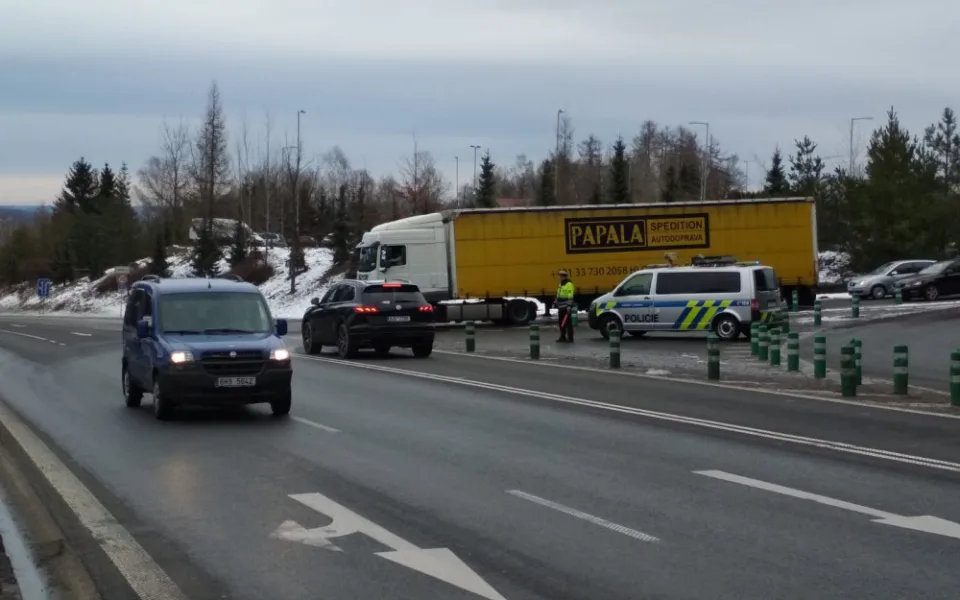 FOTO: Dálnice D1 je na Pelhřimovsku po noční uzavírce opět průjezdná