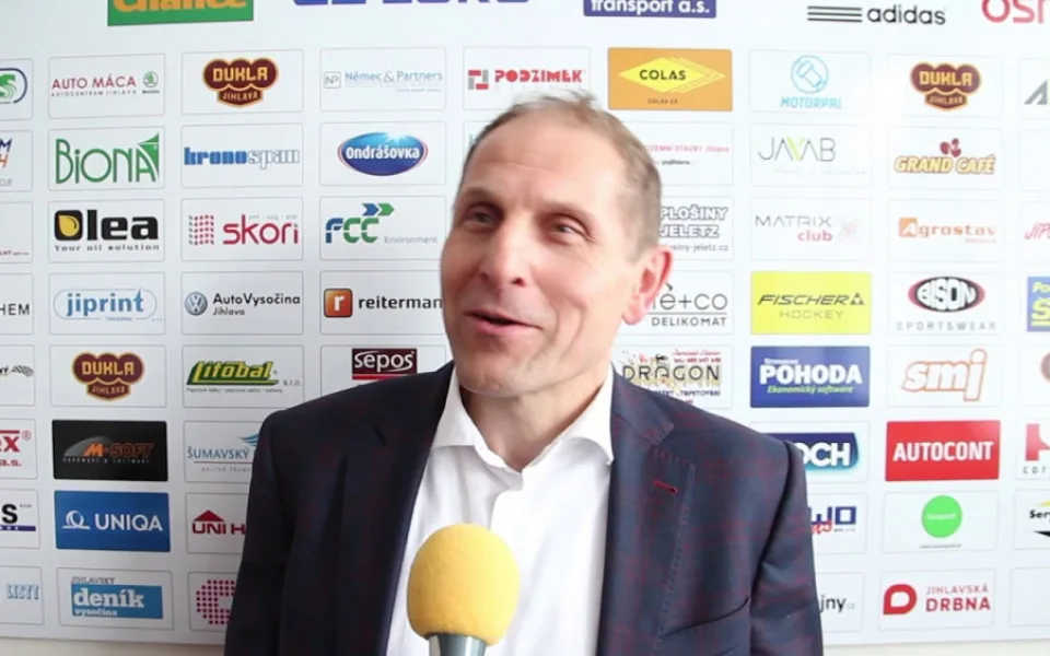 Během výstavby nové arény bude Dukla hrát v Pelhřimově. Na postup do extraligy to proto nebude