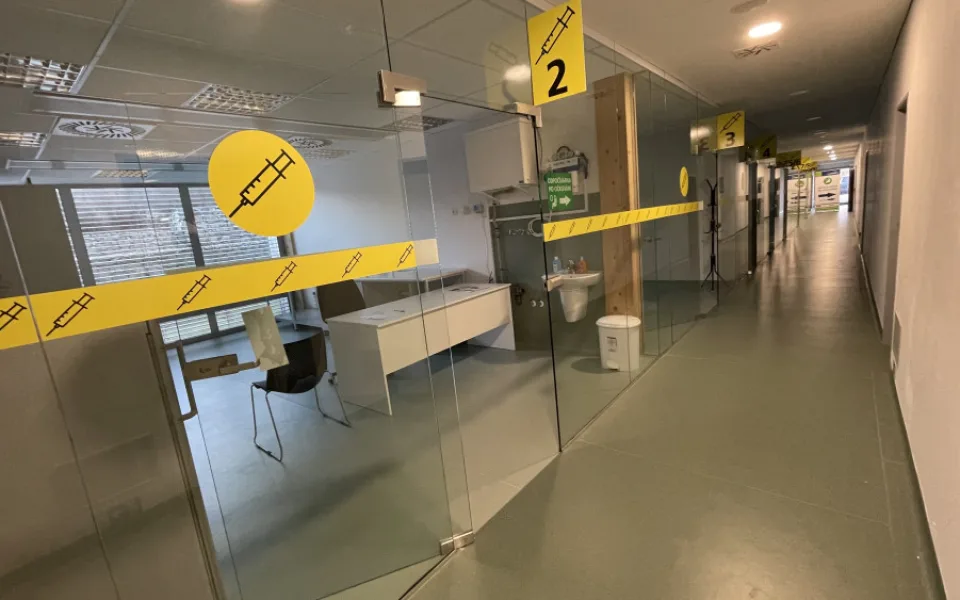 Pro cestující do očkovacího centra v Hruškových Dvorech bude MHD zdarma. Spoje se navíc posílí