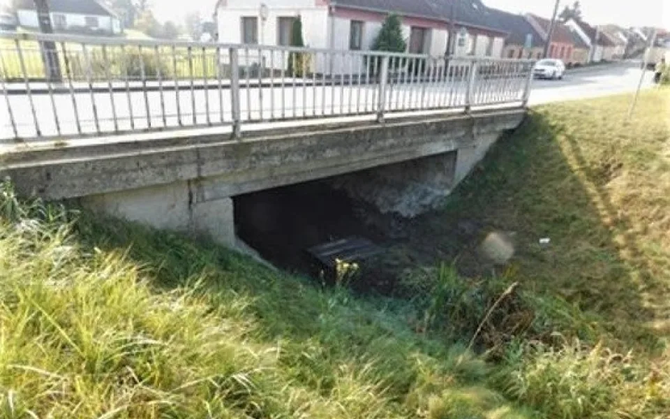 Předínský most přes Brtnici se bude opravovat. Řidiče čekají semafory