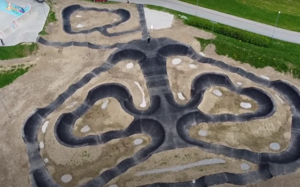 Jihlavský pumptrack už je zkolaudovaný