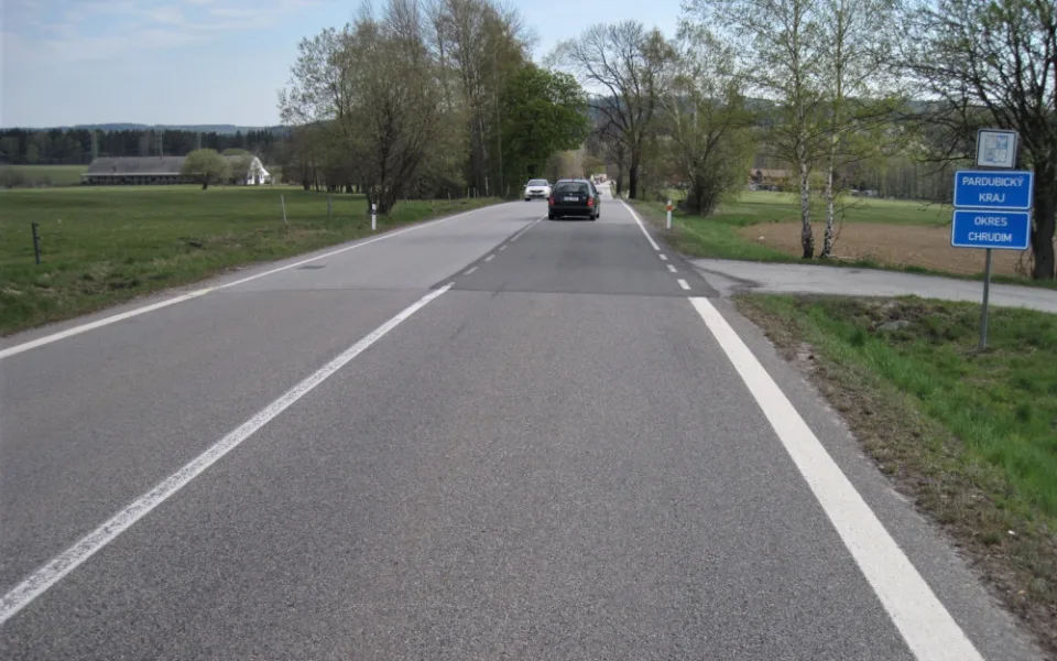 Úsek silnice I/34 je na konci životnosti. Kvůli opravě řidiče čeká uzavírka a objížďka