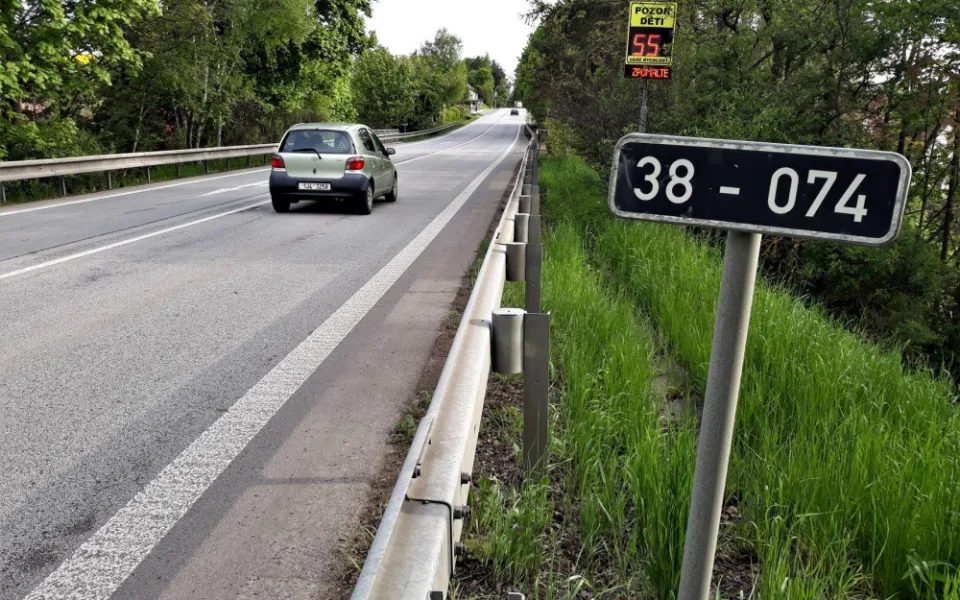 Na hlavním tahu v Rančířově začala oprava mostu, provoz je částečně omezený