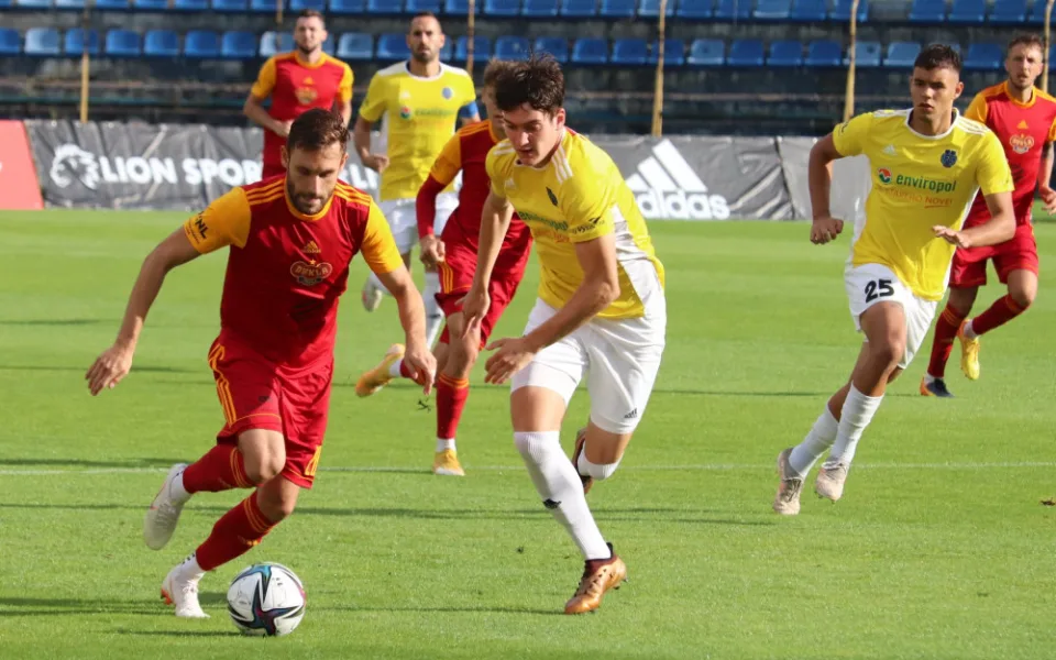Oslabená Dukla v předehrávce druhé ligy remizovala 0:0 v Jihlavě