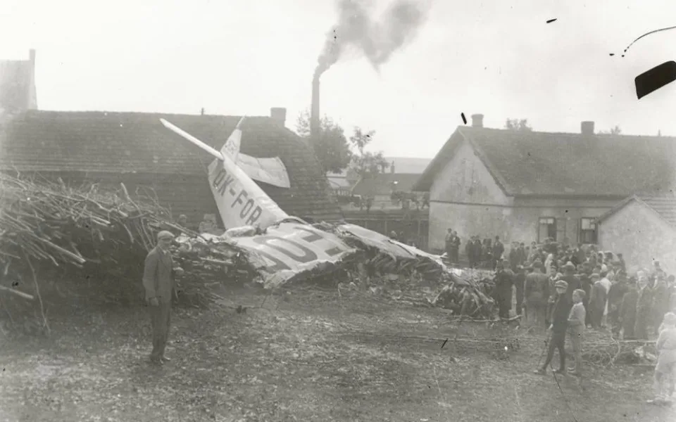 Dnes si připomínáme nejhorší leteckou katastrofu meziválečné ČSR. V Bedřichově zemřelo 12 lidí