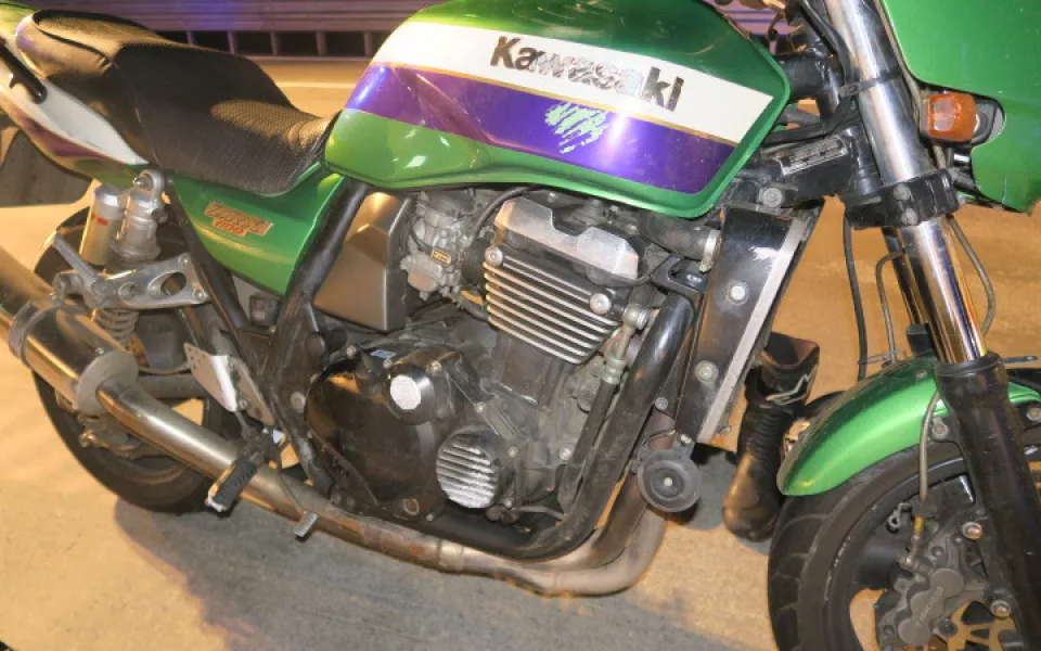 Provoz na D1 zastavila nehoda dvou motorek. Řidič, který ji zavinil, dal první pomoc zraněnému motorkáři 