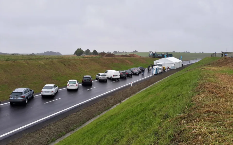 Vysočina má další nový obchvat. Úsek u Osové Bítýšky už otestovali první řidiči