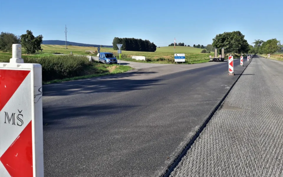 Opravy na I/19 pokračují, jeden úsek řidiči otestují na konci října, Podívejte se na aktuální fotky