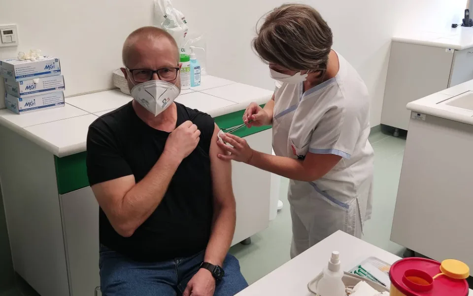Jihlavské očkovací centrum začalo podávat třetí dávky očkování proti covidu