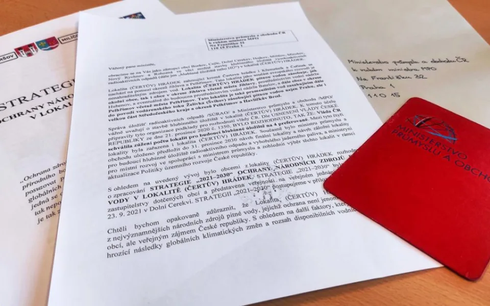Lokalita Hrádek poslala ministrovi červenou kartu. Přečtěte si dopis, který Havlíček našel ve schránce