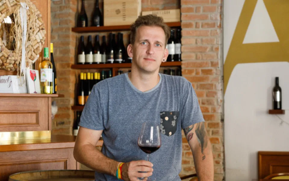 Každé víno z naší nabídky ochutnám, říká Milan Augustin z THEWINES.CZ