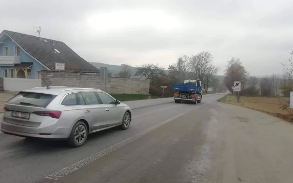 Radar na Hosově za den odhalí průměrně 13 hříšníků. Měření zde bylo potřeba, myslí si řidiči