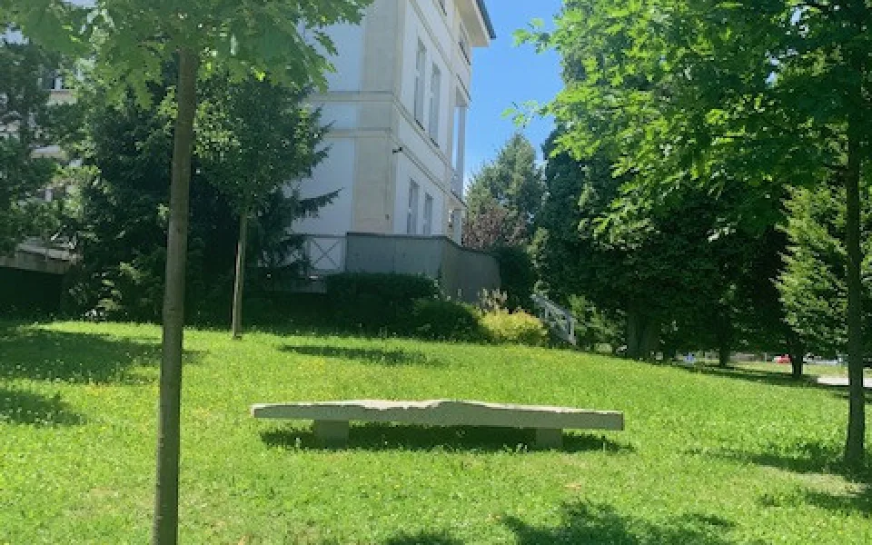 Pieta pro 300 zemřelých. Havlíčkobrodská nemocnice má nové místo, které připomíná covidovou pandemii