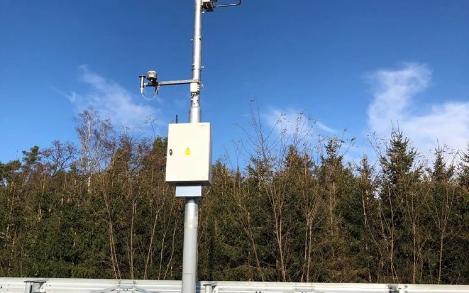 Vysočina bude mít u silnic I. třídy další tři meteostanice. Budou v úsecích, kde často namrzá vozovka a tvoří se závěje