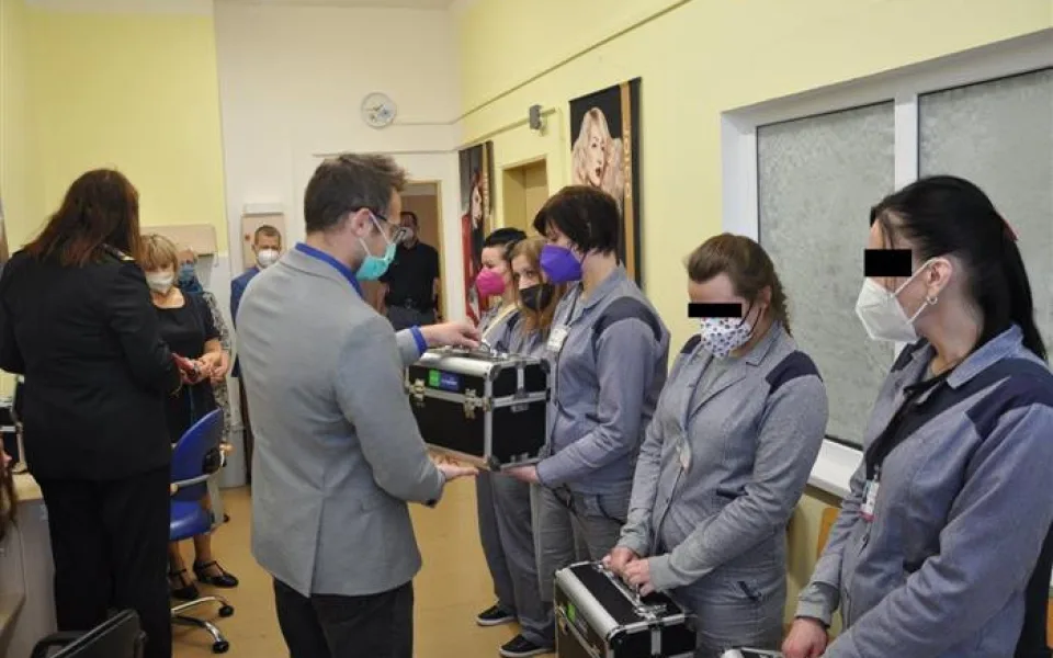 Po výkonu trestu kadeřnicí. Vězeňkyně ve Světlé chodí na další kurz