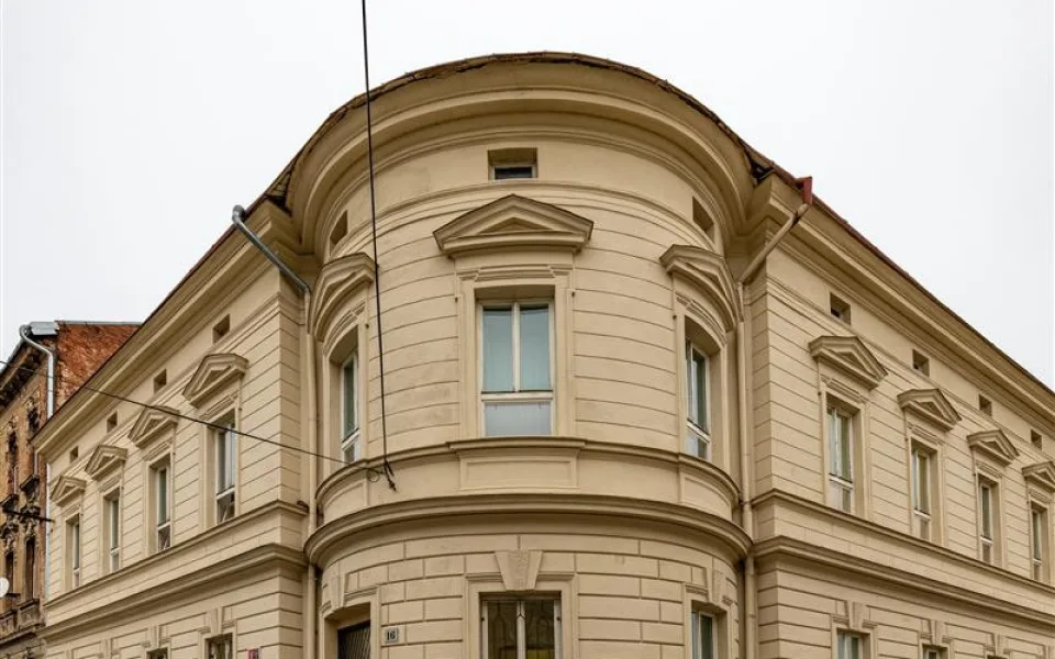 Omezení na jihlavském úřadě kvůli nemoci dál trvá. Jak bude tento týden otevřeno?