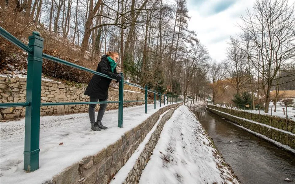 Zídka u Jihlávky na Heulose je hotová. Oprava stála přes dva miliony korun