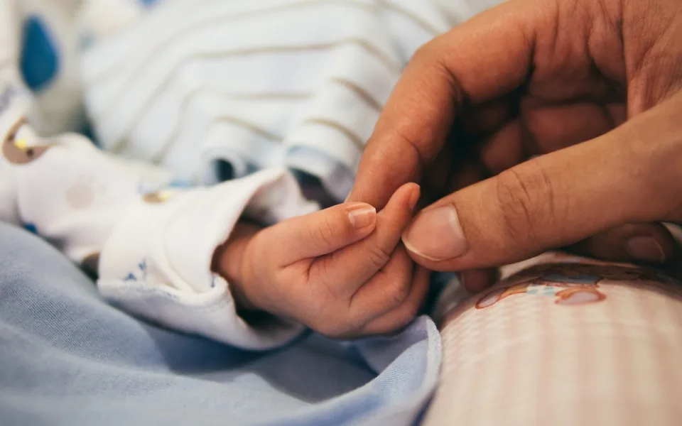Jihlavský odbor sociálních věcí spolupracuje s rodinami. Jedna z nich zvládá i péči o dívku s těžkou vrozenou vadou