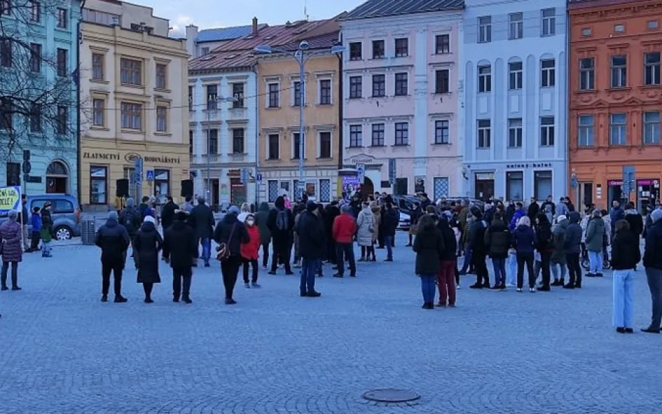 Jihlavané na manifestaci vyjádřili podporu Ukrajině, náměstím zněla i hymna napadené země