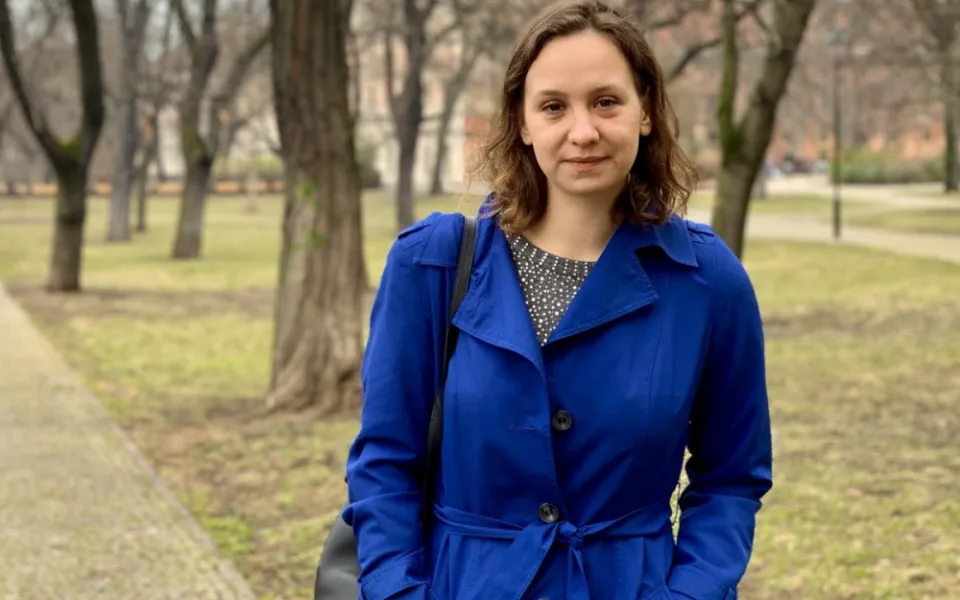 Pořád si pamatuju ten sladký pach mrtvých ruských vojáků, říká reportérka Darja Stomatová