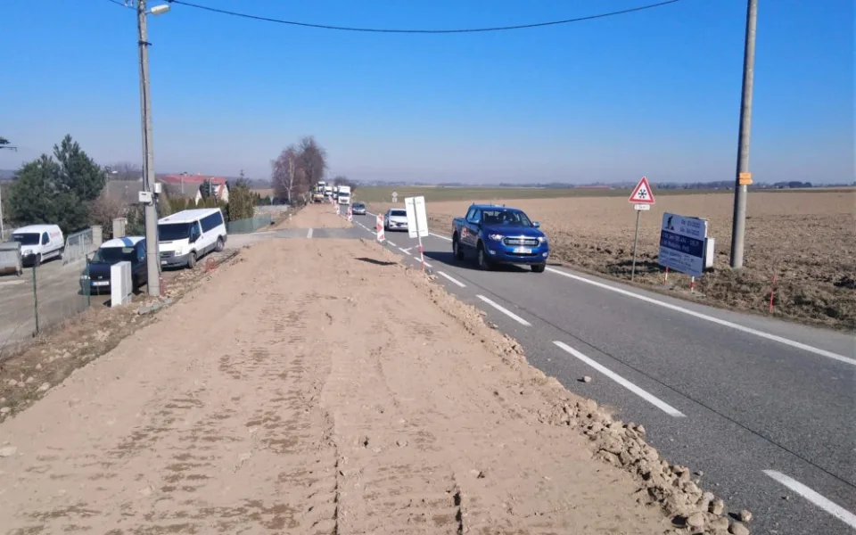 Výstavba protihlukové stěny v Radostíně začala. Řidiče na I/38 čeká částečné omezení