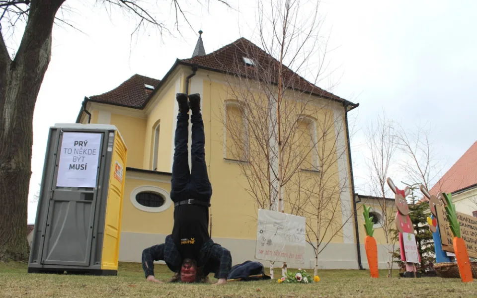VIDEO: Stále nemáme odpovědi na naše otázky, znělo dnes na Dni proti úložišti v lokalitě Hrádek