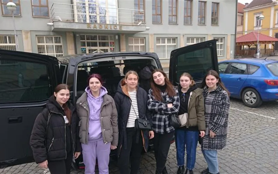 Na Vysočině bude ve školách pomáhat šest studentek bohemistiky ze Zakarpatí. Hlavně žákům s adaptací