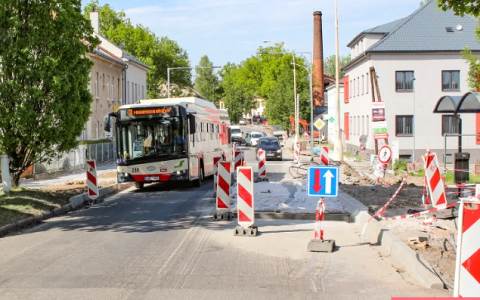 O nadcházejícím víkendu bude uzavřena Sokolovská ulice, omezení se dotkne i MHD