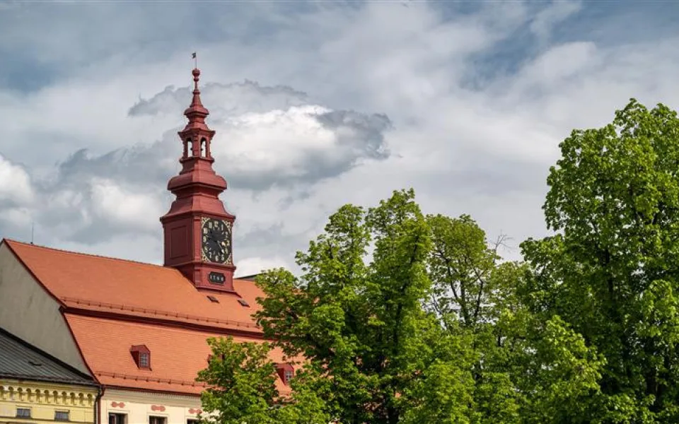 To bude hukot. Kromě sv. Jakuba budou nově odbíjet i zvony na kostele sv. Ignáce a "cimbál" na radnici 