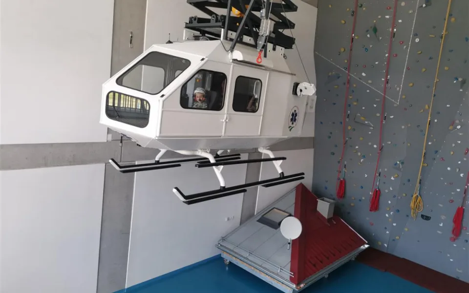 Lidé v Jihlavě zažili den se záchranáři. Zkoušela se resuscitace a poprvé i simulátor vrtulníku