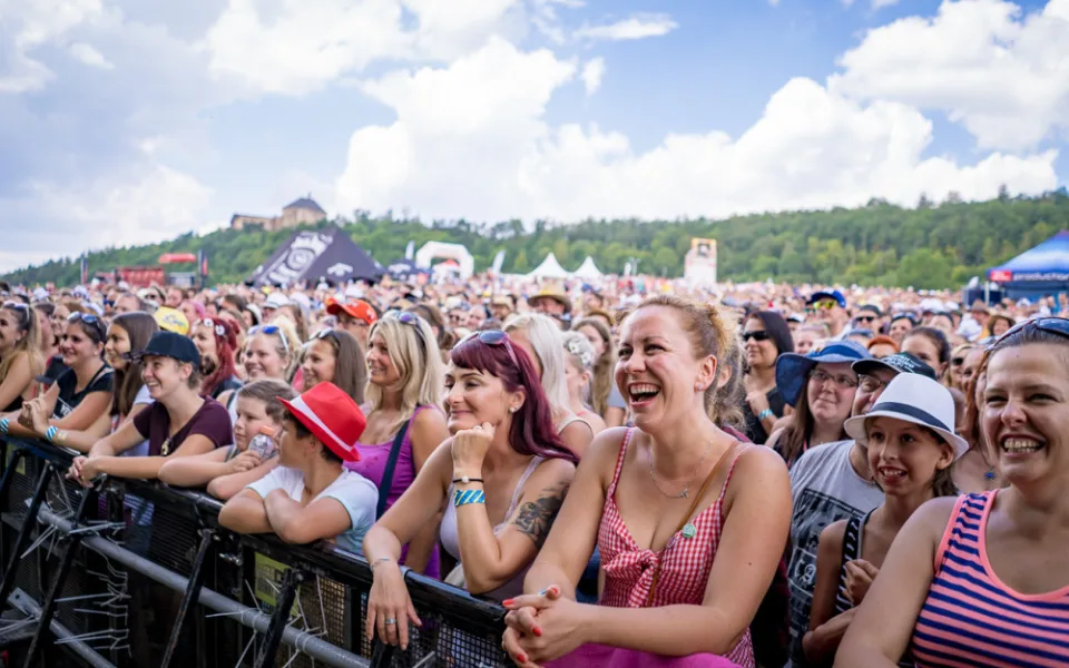 size4-16546071028897-241-festival-hrady-cz-je-zpet-a-oznamuje-program-v-cele-s-kapelami-rybicky-48-a-chinaski