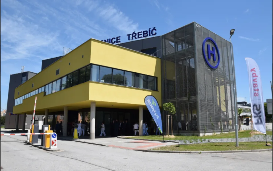 Nová etapa třebíčské nemocnice. Do provozu byly uvedeny nové operační sály, stály víc než 400 milionů 