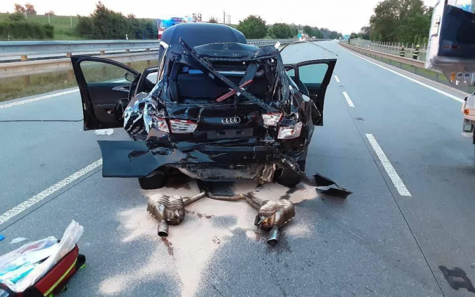 Ranní střet dodávky a osobáku si vyžádal těžké zranění. Dálnice na Brno je na 79. kilometru již průjezdná
