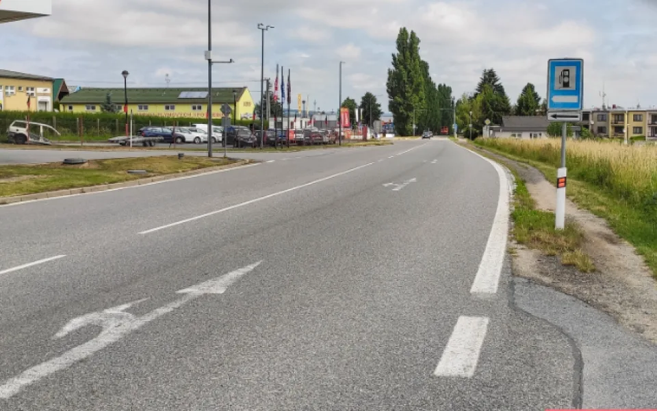 V Jihlavě vyroste nový chodník s osvětlením. Třistametrový úsek na Znojemské ulici bude hotový na podzim