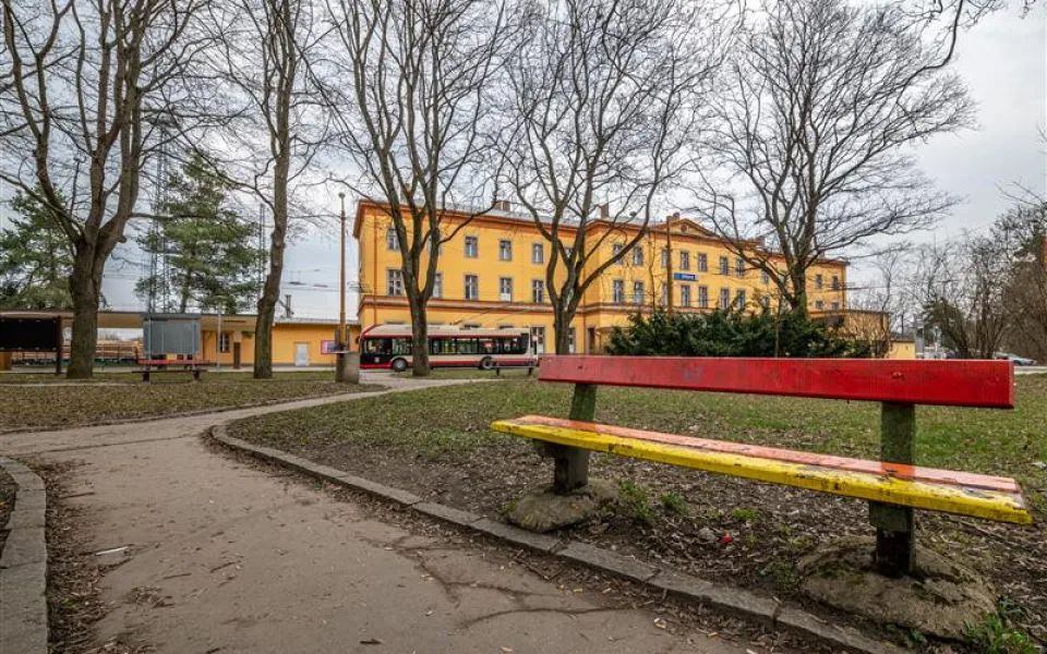 Současný stav parku v blízkosti hlavního vlakového nádraží