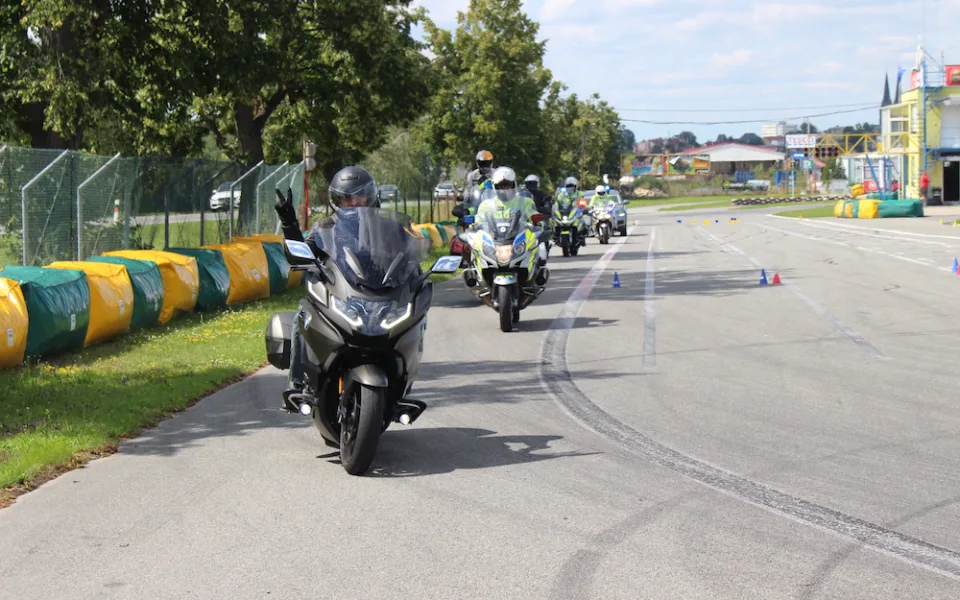 Policisté zvou motocyklisty na kurzy bezpečné jízdy