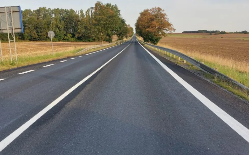 Opraveno. Řidiči už ode dneška projedou opravovaným úsekem na silnici I/38