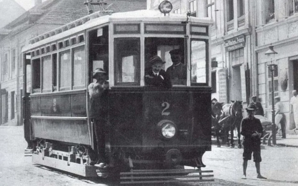 Detail vagónu tramvaje v Jihlavě