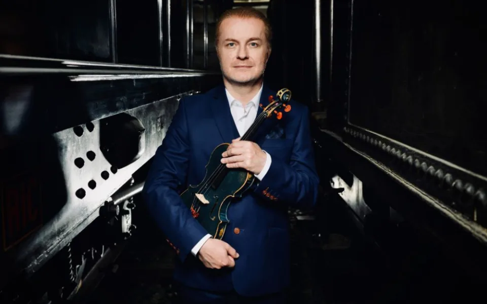 Houslový virtuos Pavel Šporcl startuje podzimní turné Pocta mistrům II, věnované Janu Kubelíkovi