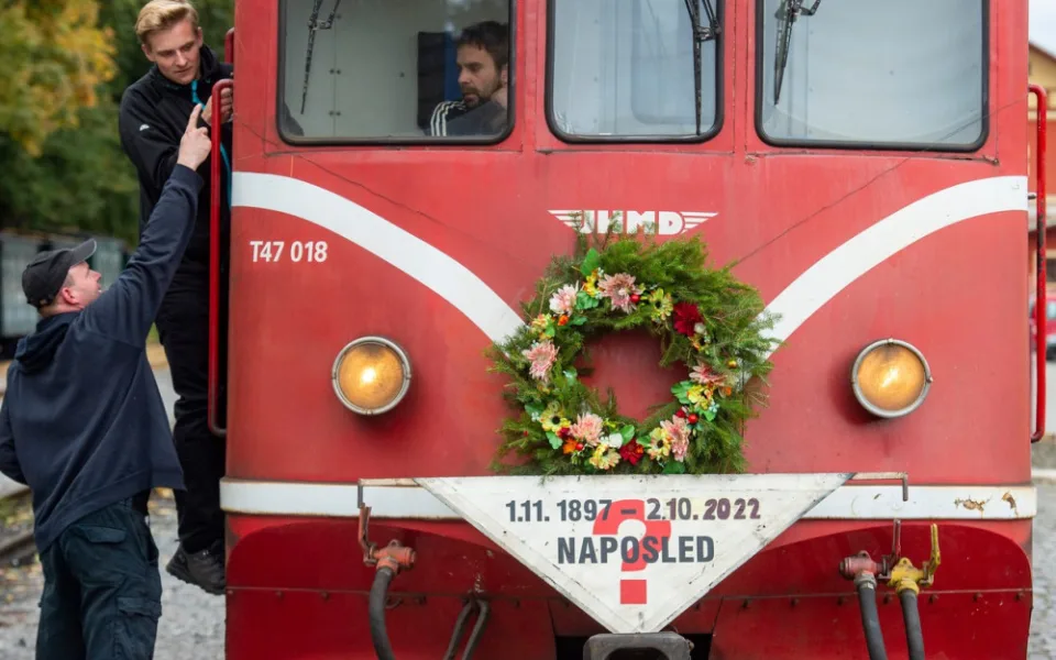 Jindřichohradecké místní dráhy jsou v úpadku, kraj jí vypoví smlouvu. Jak to ovlivní cestování na Vysočině?