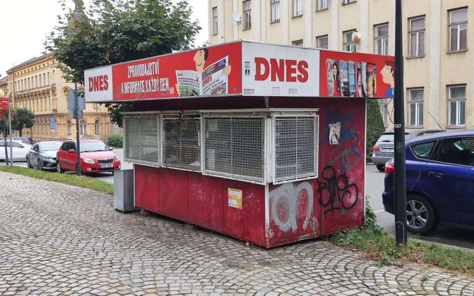 Z Palackého ulice zmizel předposlední fungující stánek v Jihlavě. Nebylo rentabilní držet trafiku dál, říká poslední majitel