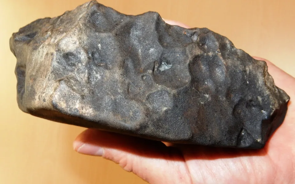 Lidé na Jihlavsku teď mohou najít meteority. Světelný jev z 10. listopadu byl opravdu vzácný, říká astronom