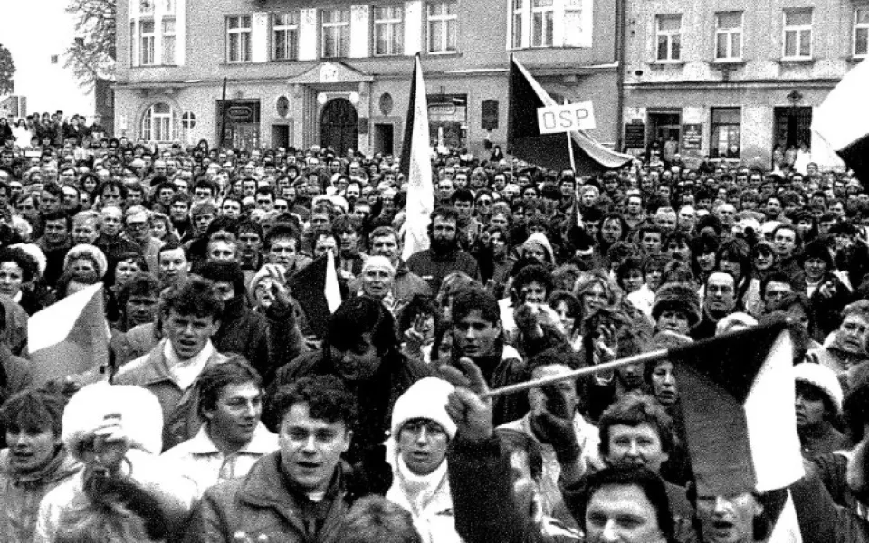 Generální stávka v Humpolci 27.11.1989, zdroj: pametnaroda.cz
