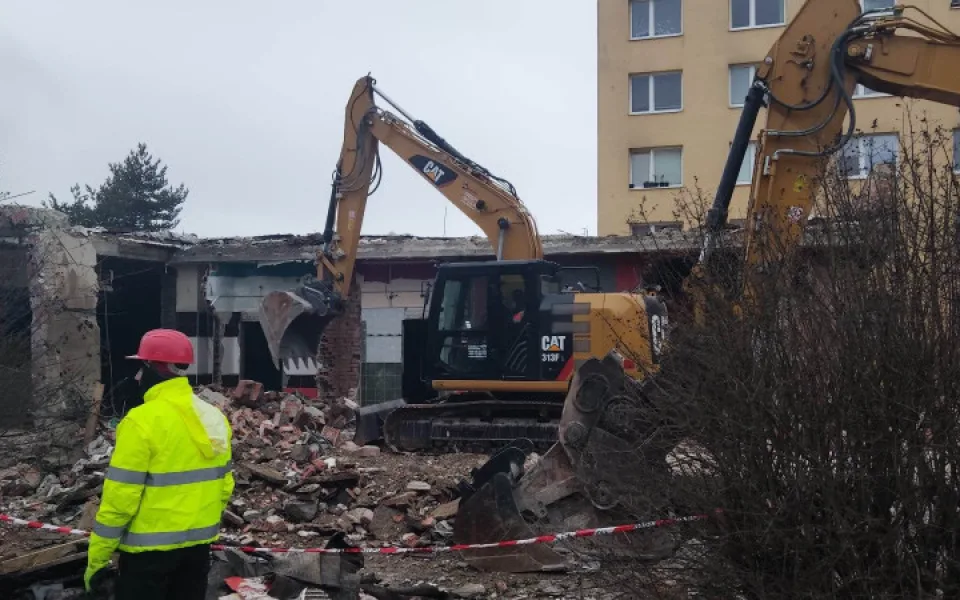 Herna u bývalého Hotelu Jihlava jde k zemi, vyroste zde nový osmipatrový bytový dům