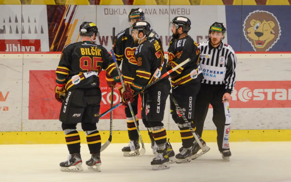Po vysokém vítězství přišla prohra. Dukla podlehla Prostějovu 6:3, v tabulce je desátá