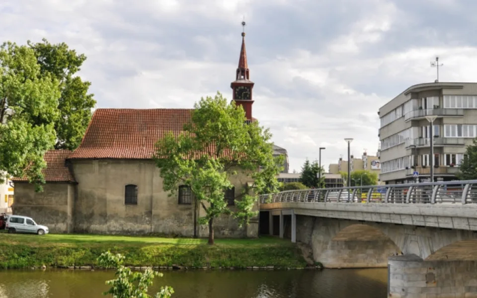 U opravovaného kostela sv. Kateřiny v Havlíčkově Brodě chce letos děkanství obnovit věž
